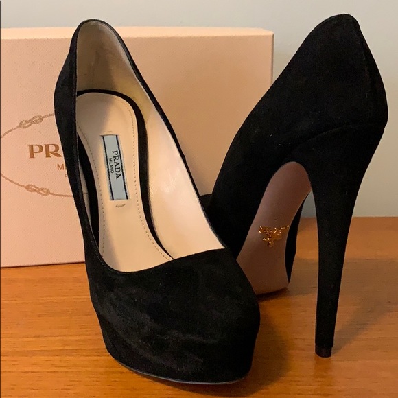 Prada Pumps- Black Suede, barely worn - Picture 2 of 6